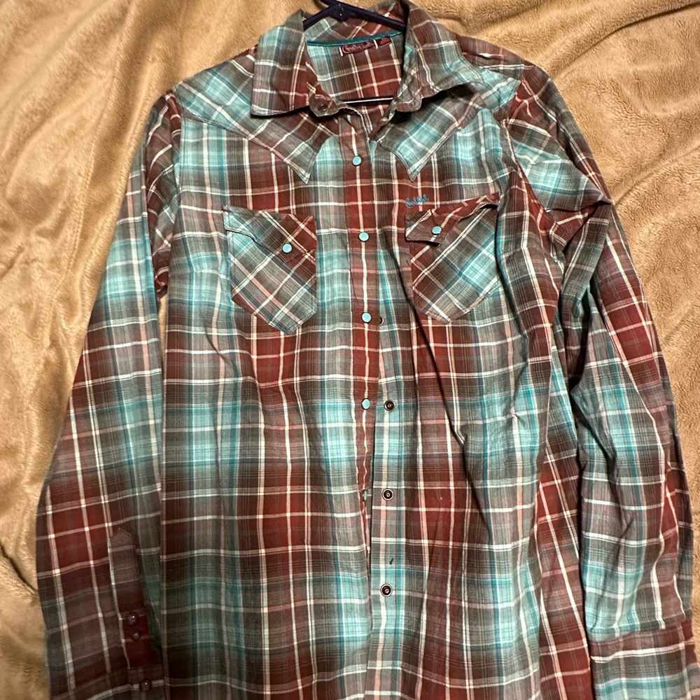 Women’s long sleeve button up shirt